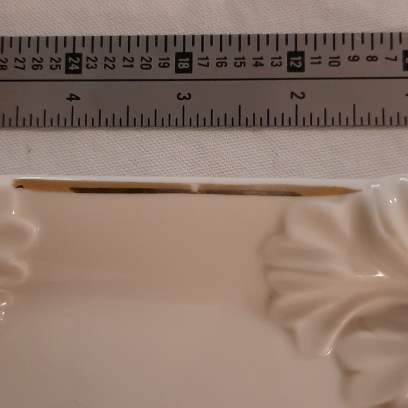 Beautiful Vintage dinnerware piece use for butter dish or Soap dish gold trim - Picture 6 of 8